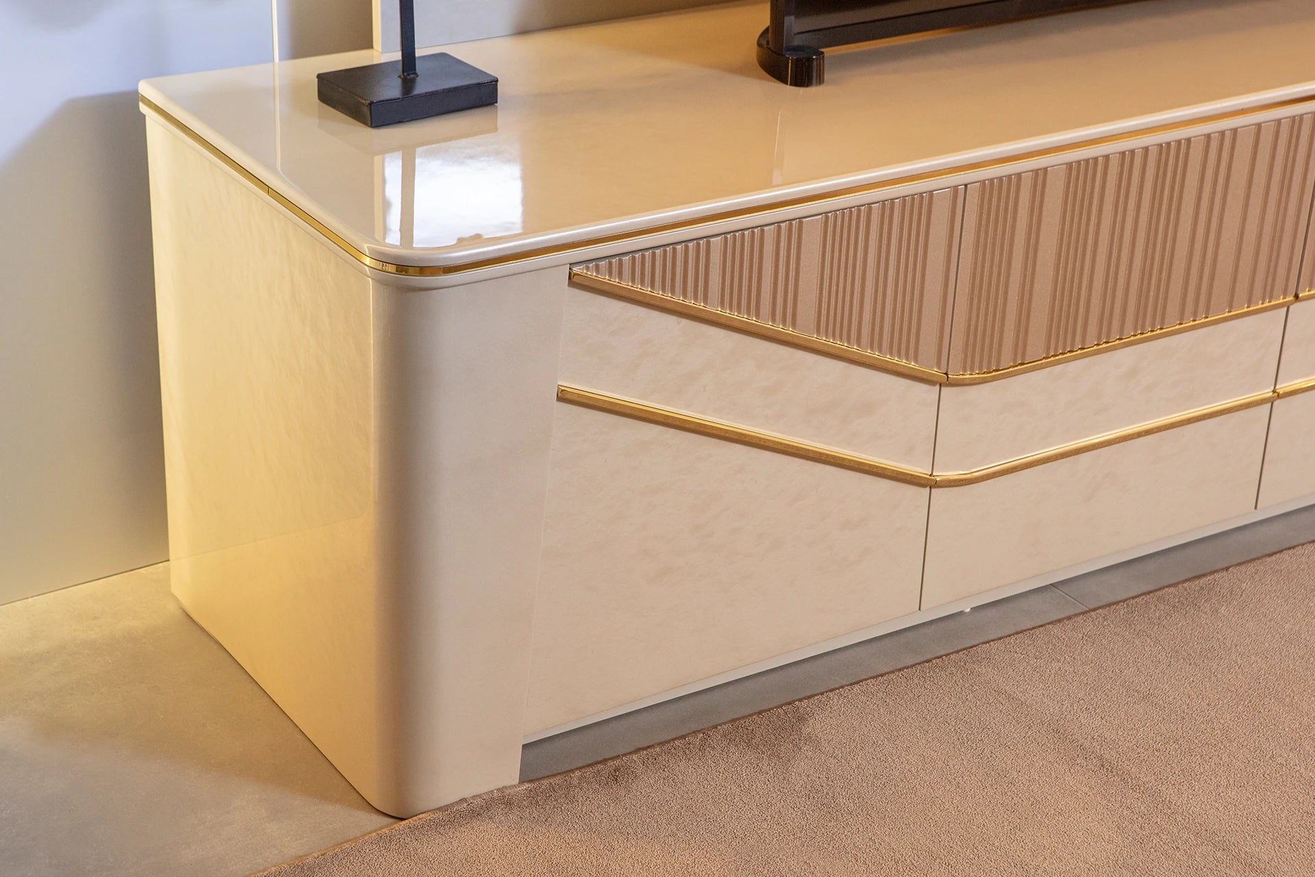 Bentley Modern TV Unit