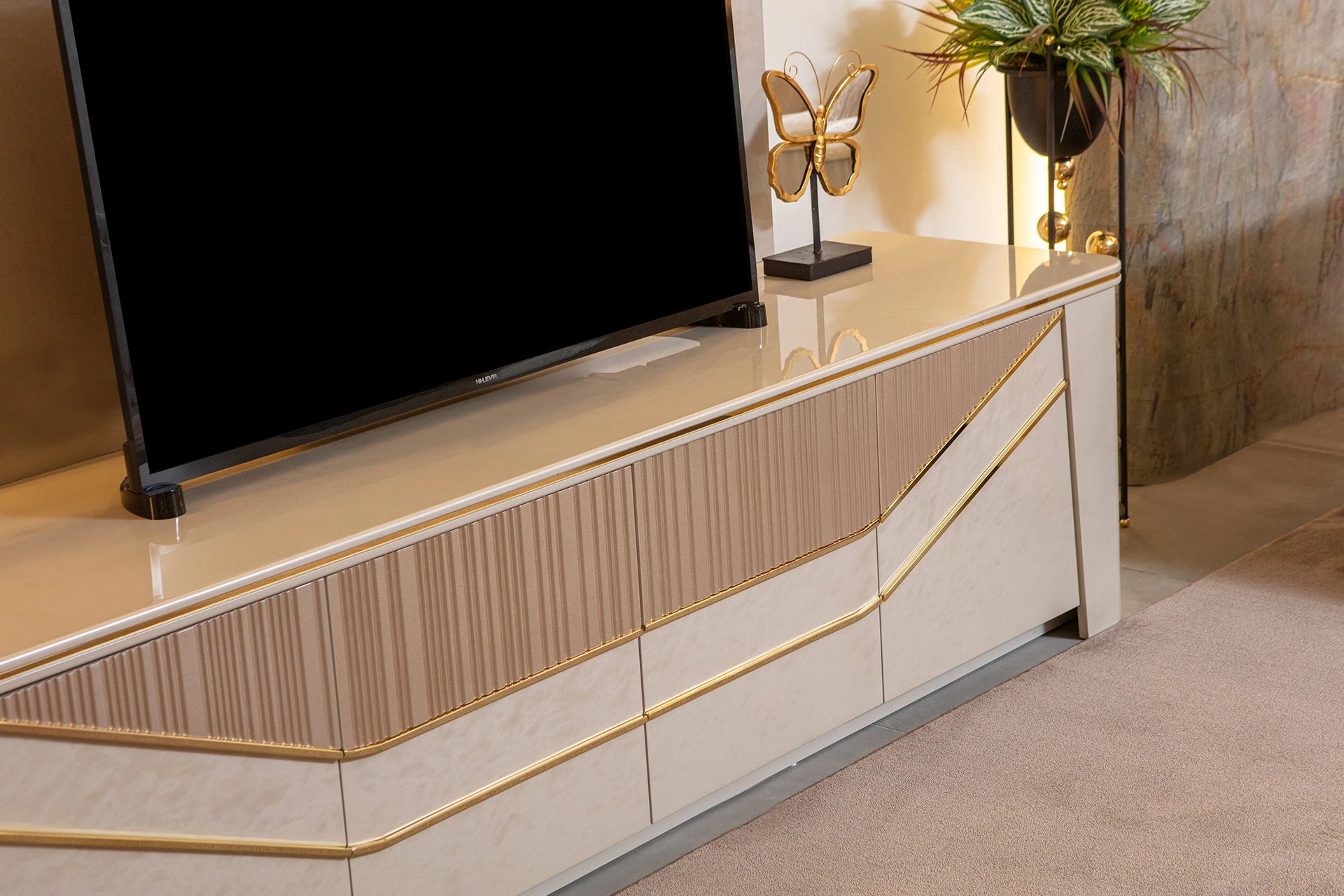 Bentley Modern TV Unit