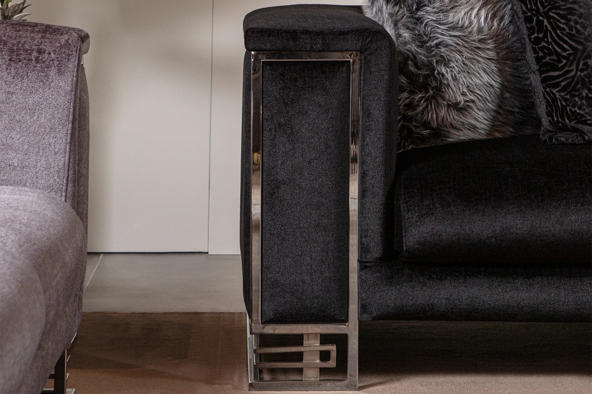Leon Modern Sofa Set