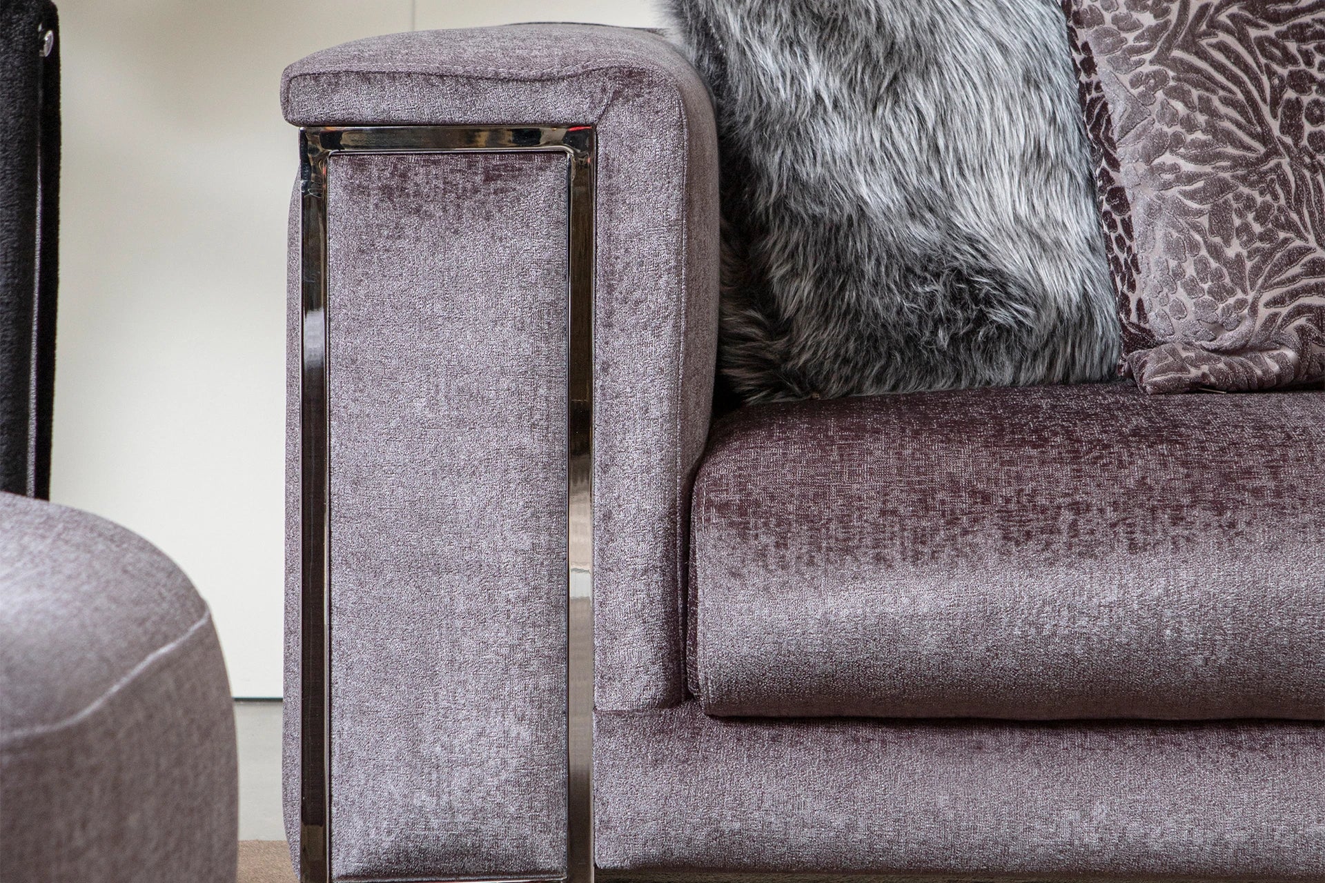 Leon Modern Sofa Set