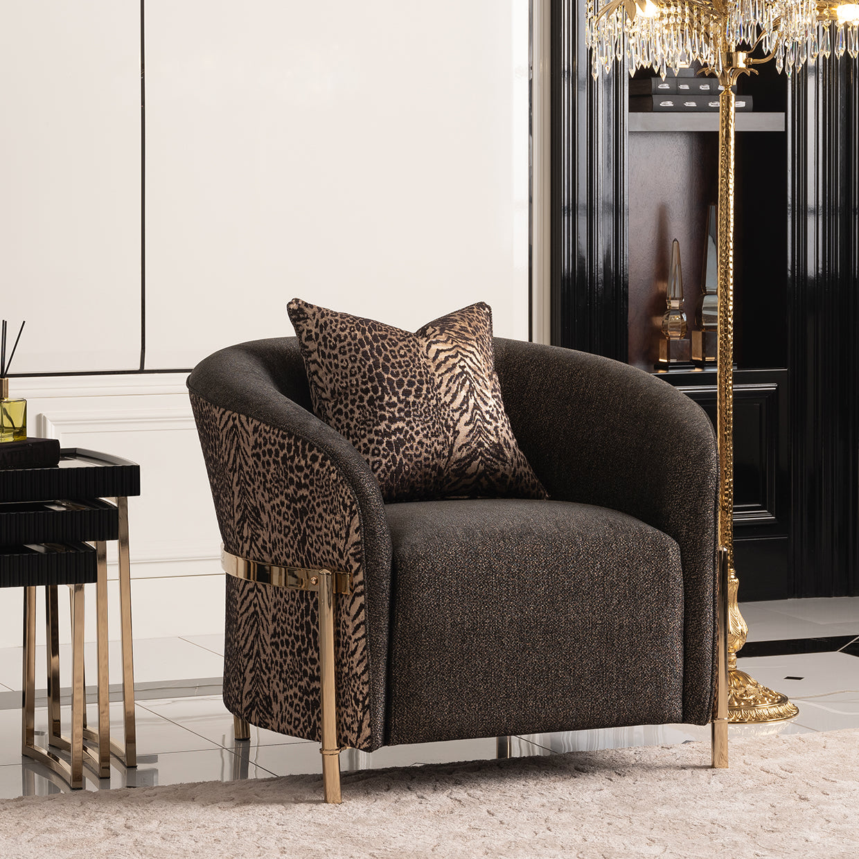 Lisbon Sofa Onyx Gold
